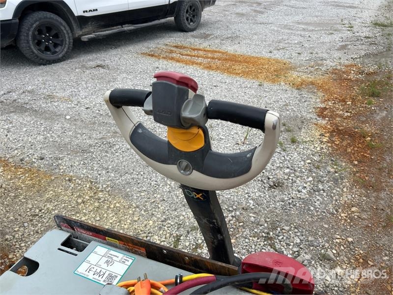 Crown WP3045-45 4500 lb Electric Pallet Jack Ручні гідравлічні візки