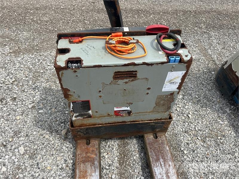 Crown WP3045-45 4500 lb Electric Pallet Jack Ручні гідравлічні візки