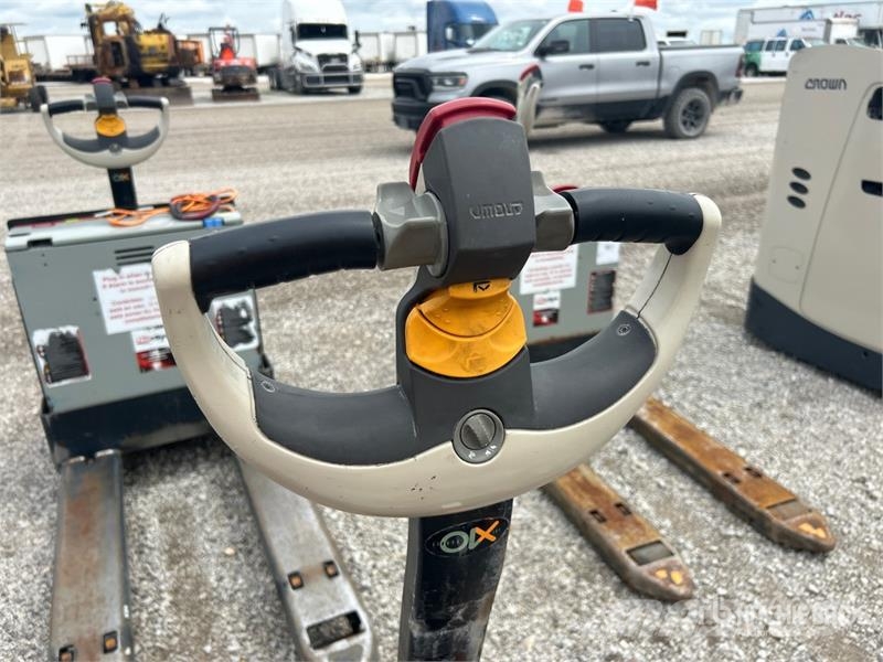 Crown WP3045-45 4500 lb Electric Pallet Jack Ручні гідравлічні візки