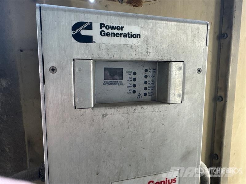 Cummins 680FDC3053AD 500 kW Skid-Mounted Generator Set Dizelski agregati