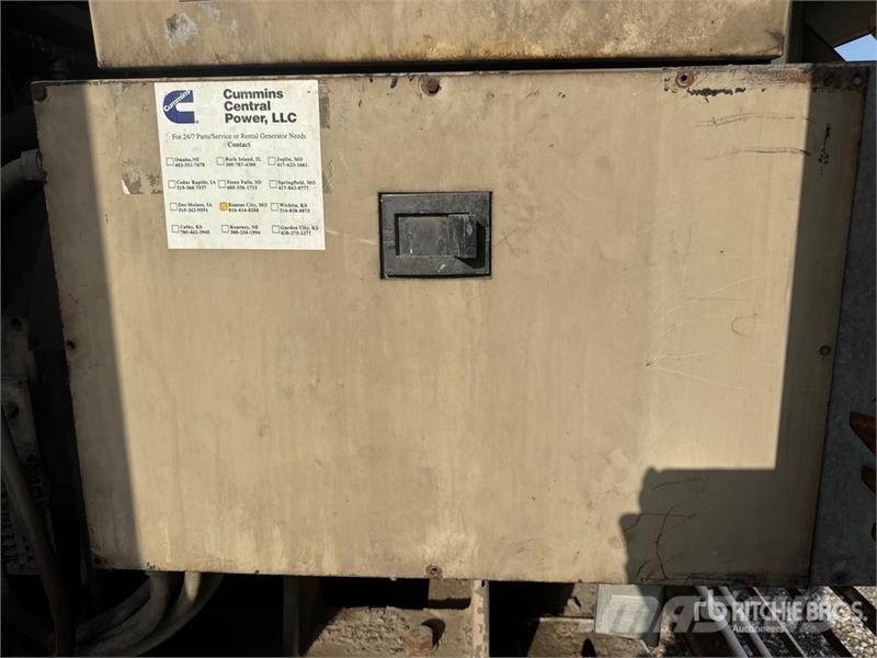 Cummins 680FDC3053AD 500 kW Skid-Mounted Generator Set Dizelski agregati