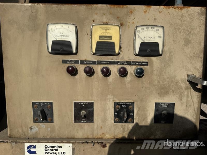 Cummins 680FDC3053AD 500 kW Skid-Mounted Generator Set Dizelski agregati
