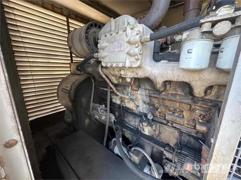 Cummins 680FDC3053AD 500 kW Skid-Mounted Generator Set Dizelski agregati
