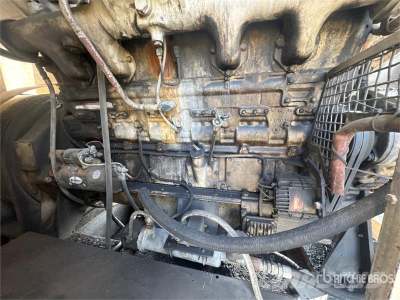 Cummins 680FDC3053AD 500 kW Skid-Mounted Generator Set Dizelski agregati