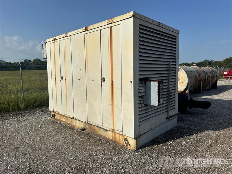 Cummins 680FDC3053AD 500 kW Skid-Mounted Generator Set Dizelski agregati