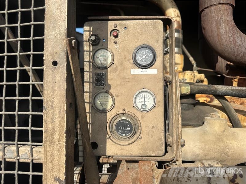 Cummins 680FDC3053AD 500 kW Skid-Mounted Generator Set Dizelski agregati
