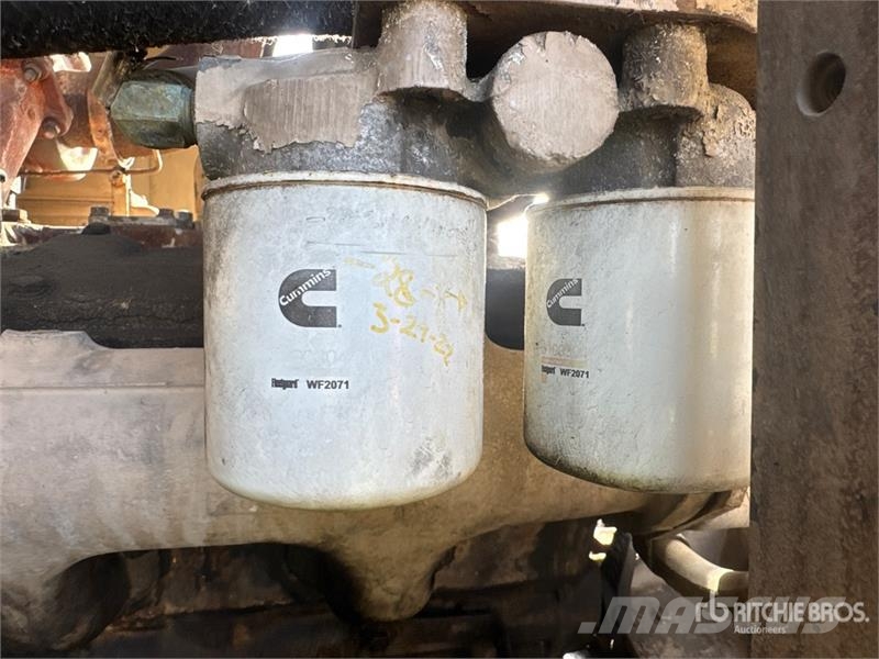 Cummins 680FDC3053AD 500 kW Skid-Mounted Generator Set Dizelski agregati