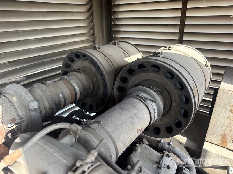 Cummins 680FDC3053AD 500 kW Skid-Mounted Generator Set Dizelski agregati
