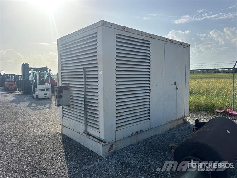 Cummins 680FDC3053AD 500 kW Skid-Mounted Generator Set Dizelski agregati