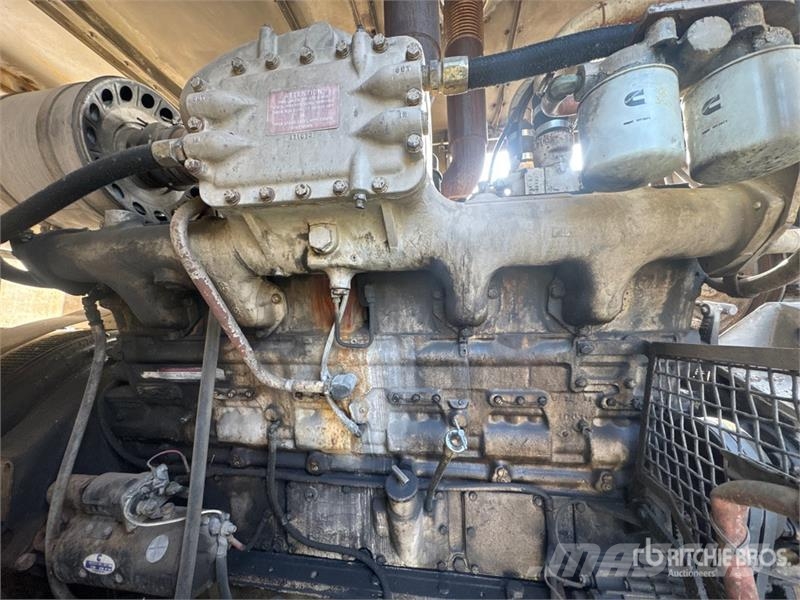 Cummins 680FDC3053AD 500 kW Skid-Mounted Generator Set Dizelski agregati