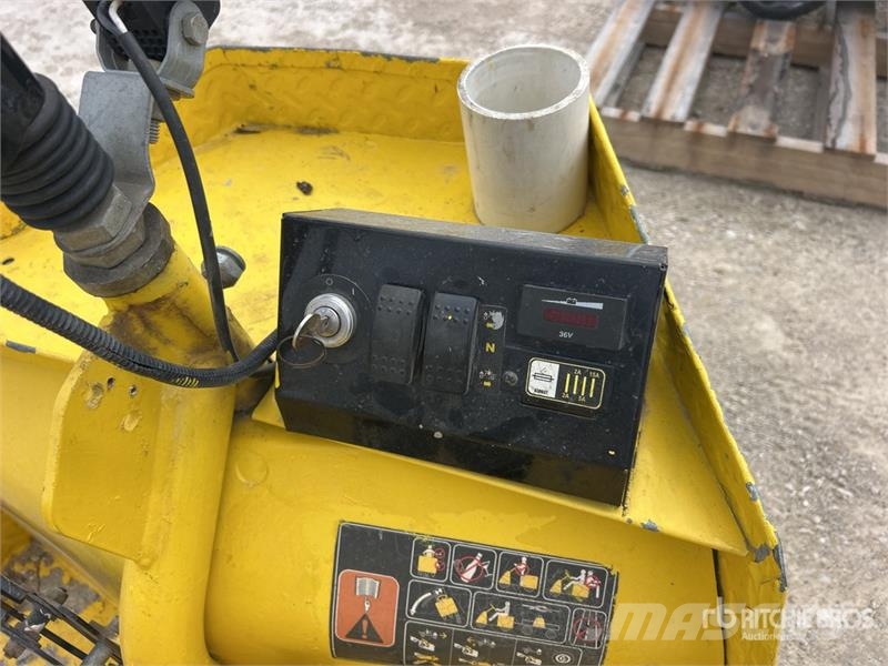 Cushman Electric Utility Vehicle Pomoćne mašine
