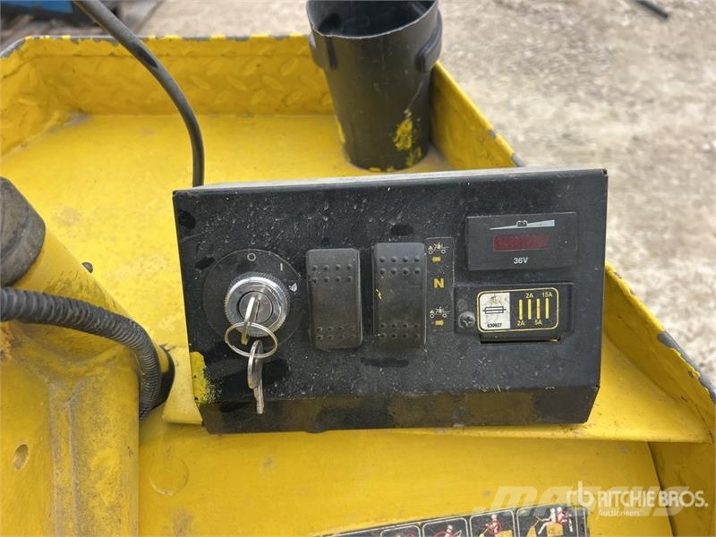 Cushman Electric Utility Vehicle Pomoćne mašine