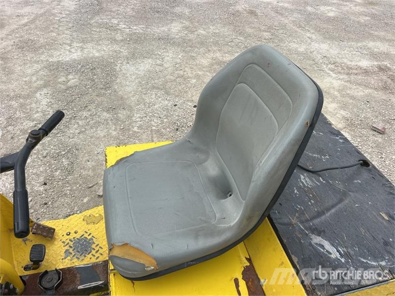 Cushman Electric Utility Vehicle Pomoćne mašine