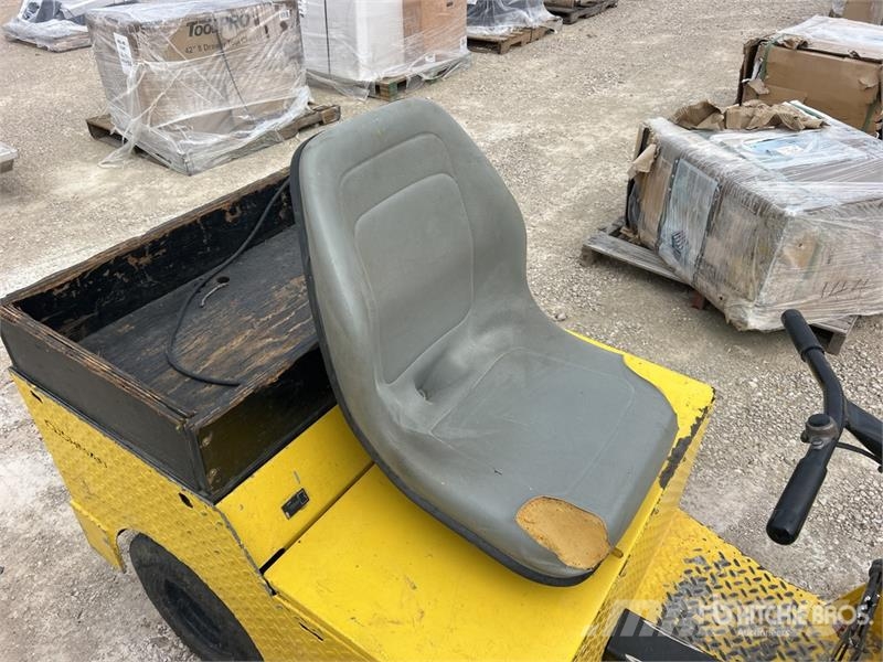 Cushman Electric Utility Vehicle Pomoćne mašine