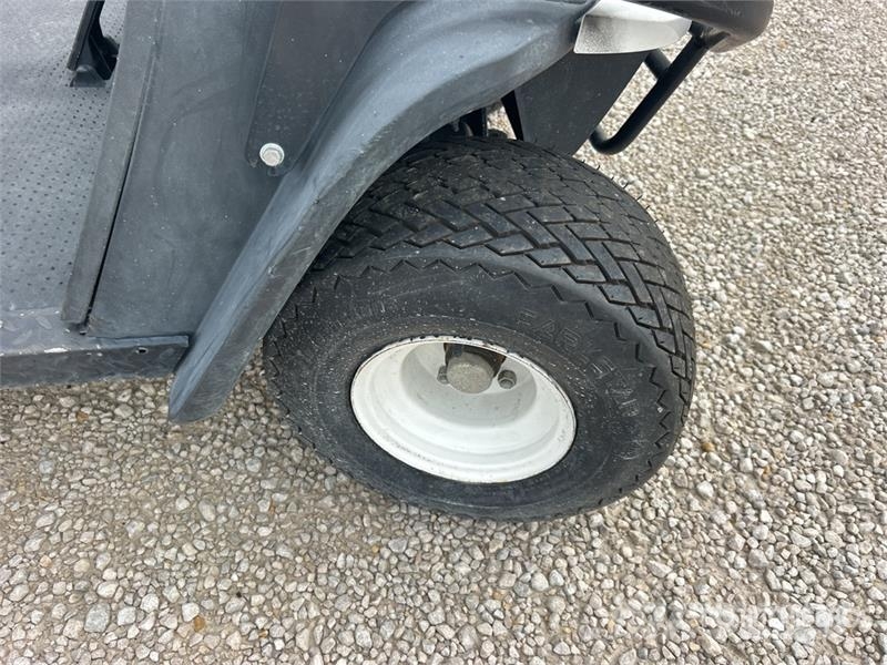 Cushman Refresher FS4 Golf Cart (Inoperable) عربات الجولف