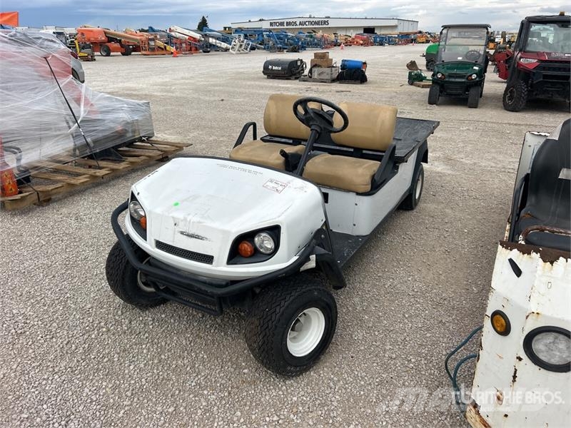 Cushman Refresher FS4 Golf Cart (Inoperable) عربات الجولف