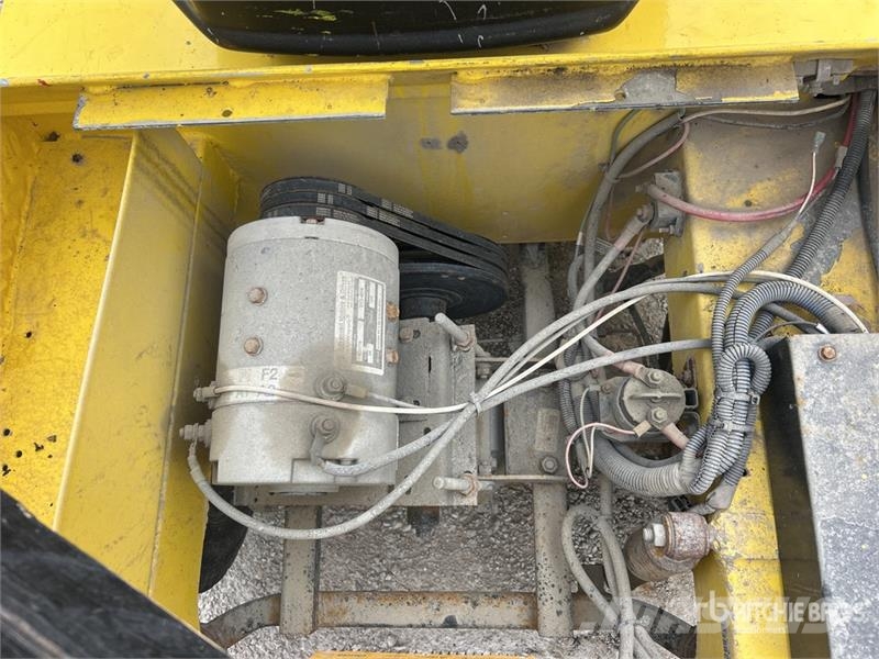 Cushman Tug Electric Utility Cart 엔진
