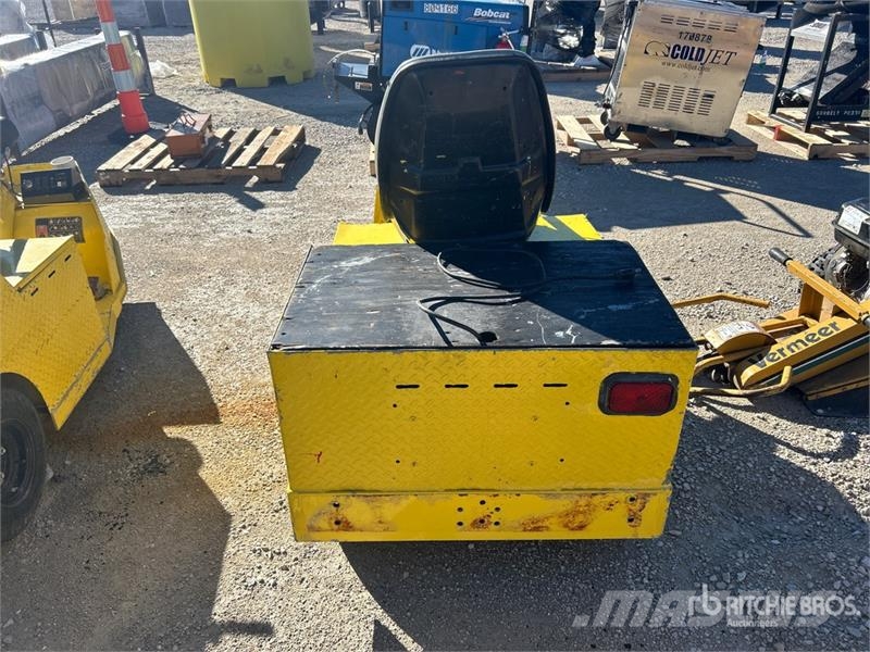 Cushman Tug Electric Utility Cart محركات