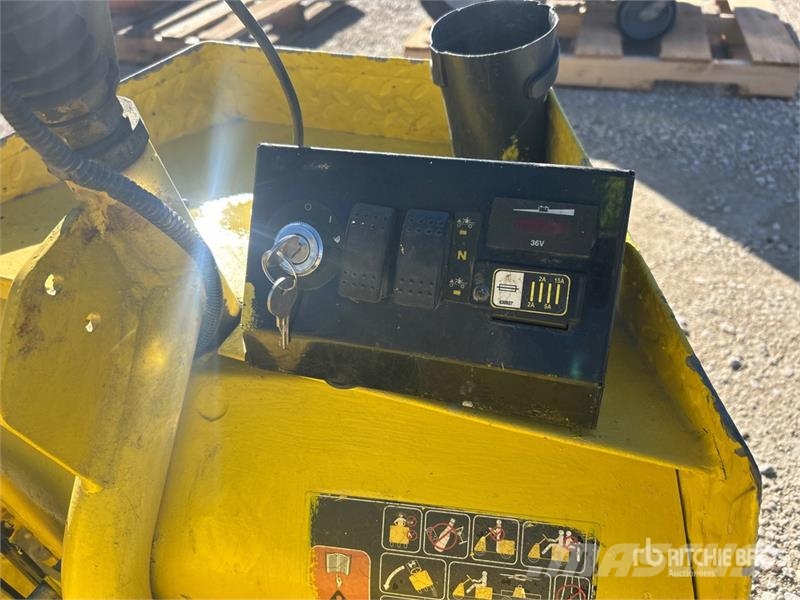 Cushman Tug Electric Utility Cart محركات