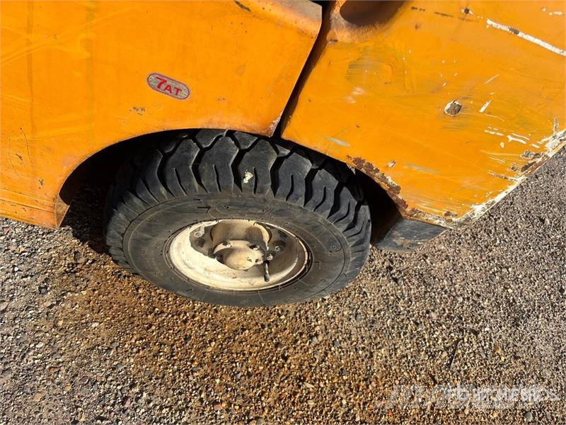 Datsun FG103 3000 lb Pneumatic Tire Forklift Andere Gabelstapler
