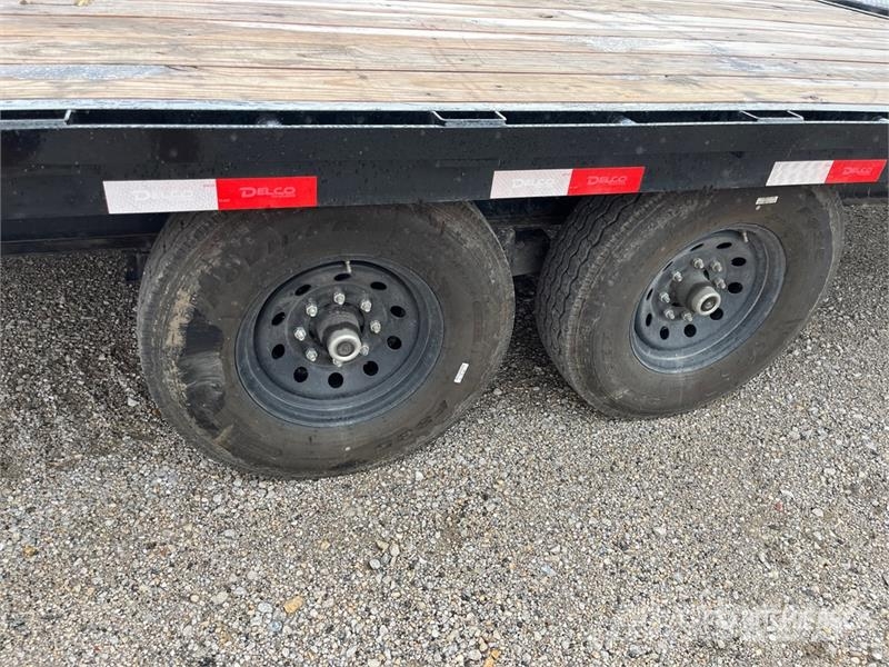  Delco 40 ft T/A Gooseneck Equipment Trailer Remolques para transporte de vehículos