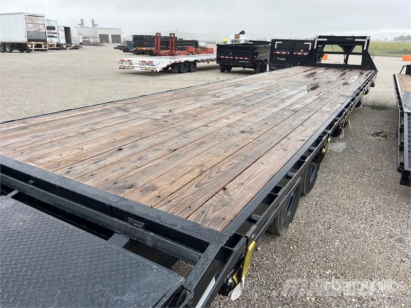  Delco 40 ft T/A Gooseneck Equipment Trailer Remolques para transporte de vehículos
