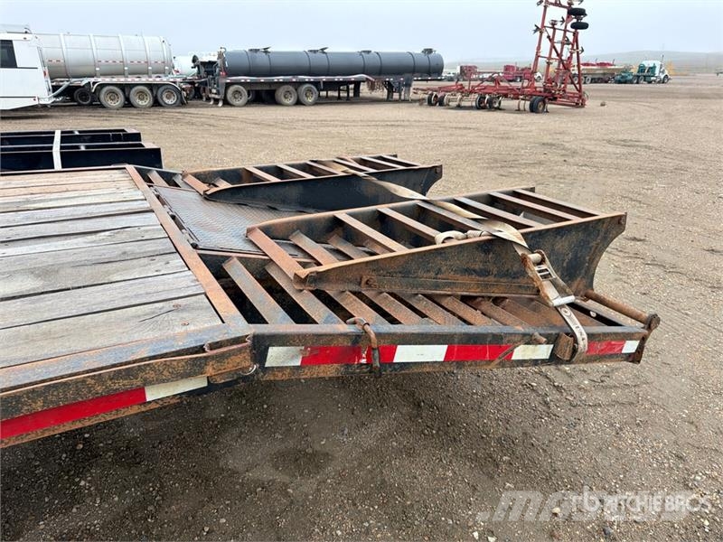 Delta 40 ft T/A Gooseneck Equipment Trailer Auto pārvadāšanas treileri