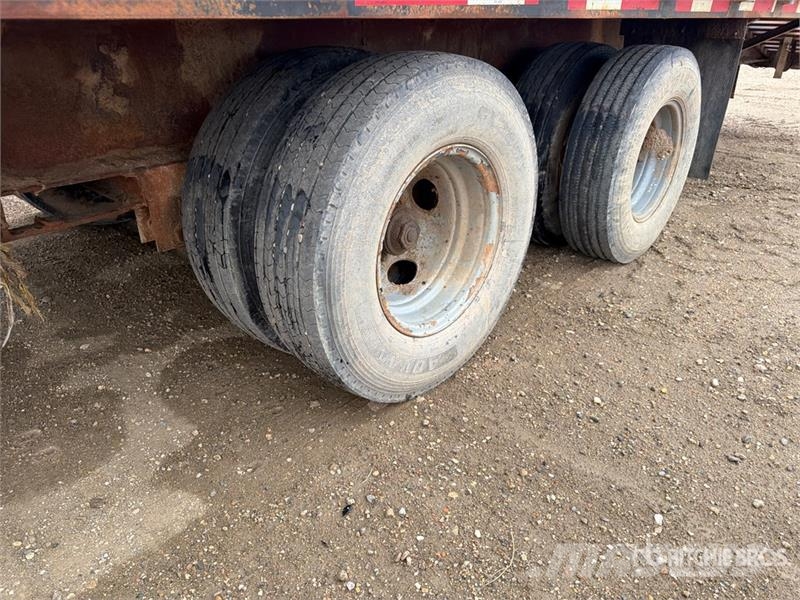 Delta 40 ft T/A Gooseneck Equipment Trailer Auto pārvadāšanas treileri