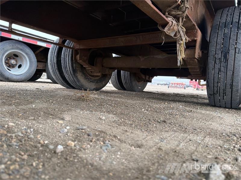 Delta 40 ft T/A Gooseneck Equipment Trailer Auto pārvadāšanas treileri