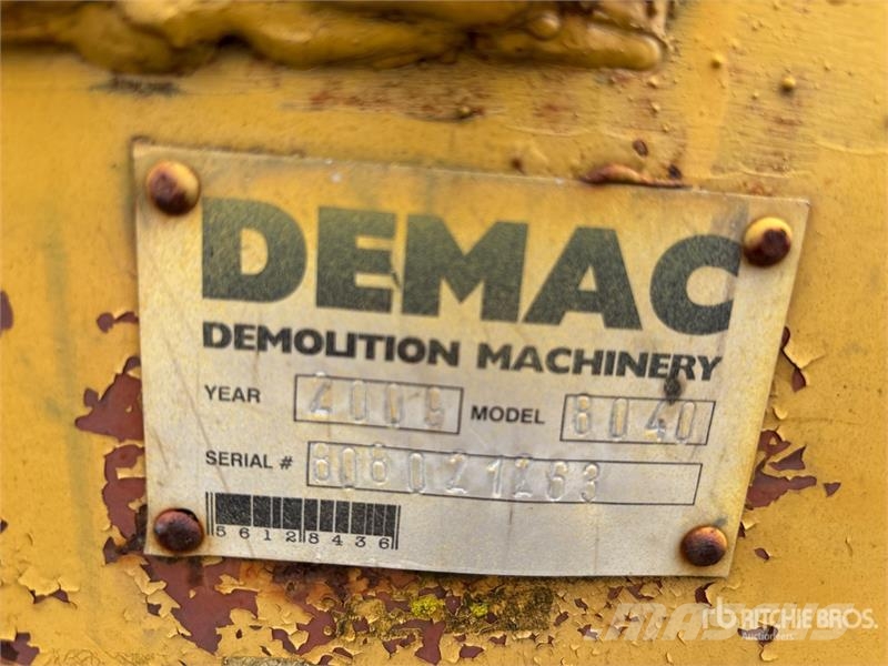Demac 8040 24 in Plate Compactor Attachment Vibratori