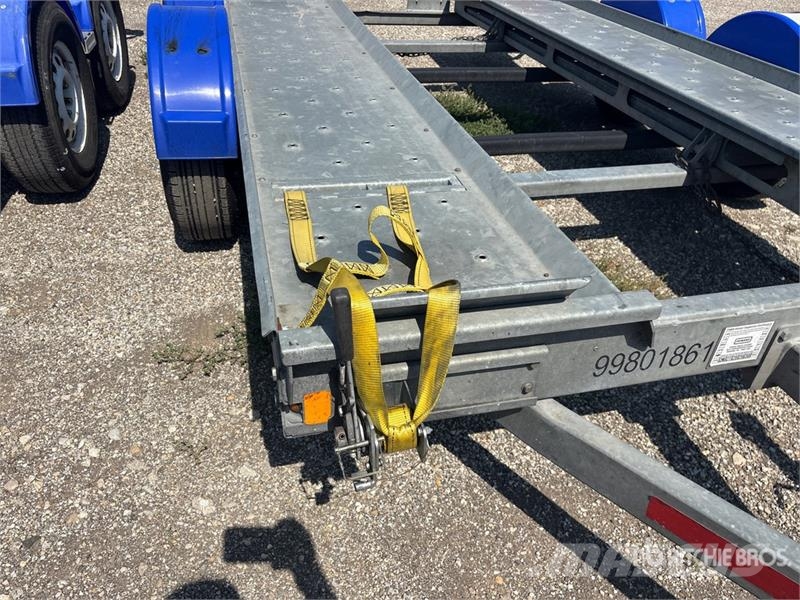Demco AT7000P T/A Car Carrier Trailer Návesy na prepravu automobilov