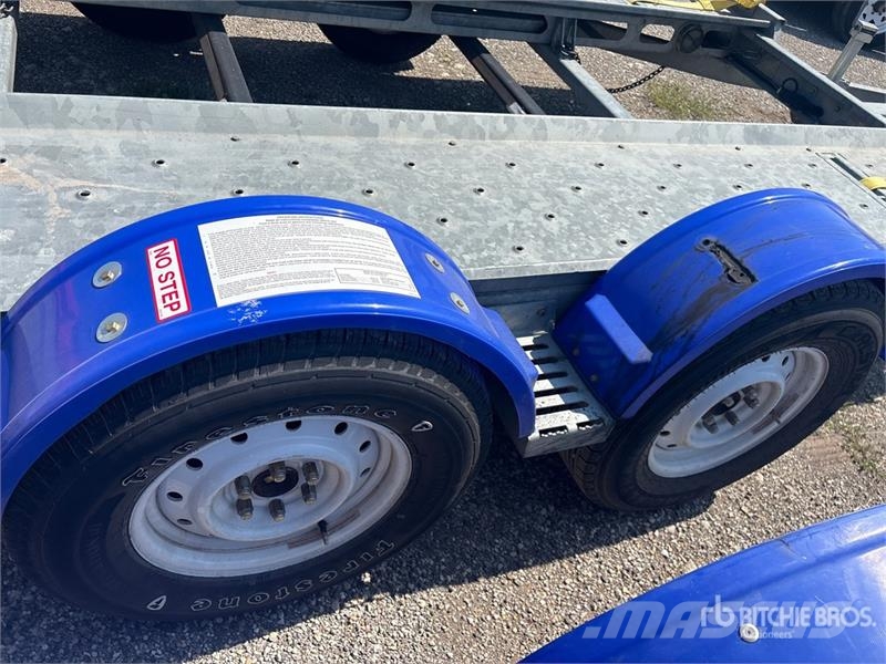 Demco AT7000P T/A Car Carrier Trailer Návesy na prepravu automobilov