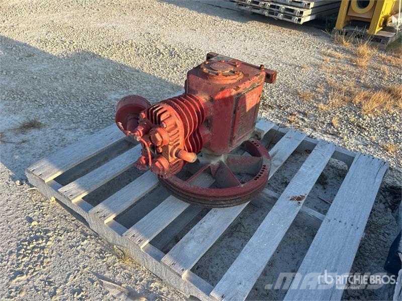 DeVilbiss 30 Air Compressor مكابس