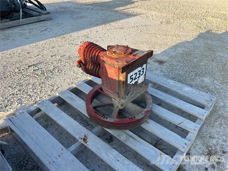 DeVilbiss 30 Air Compressor مكابس