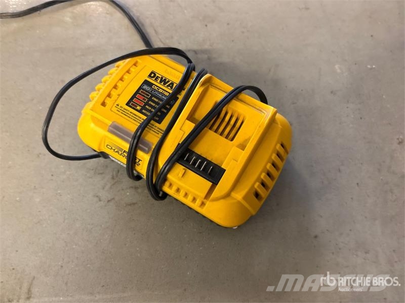DeWalt DCB118 Charger Kiti naudoti statybos komponentai