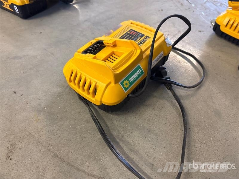 DeWalt DCB118 Charger Kiti naudoti statybos komponentai
