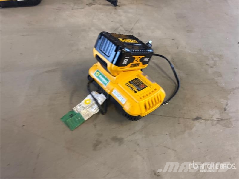 DeWalt DCB118 Charger Drugi deli