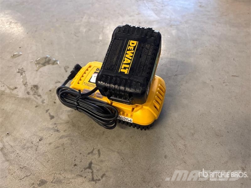 DeWalt DCB118 Charger Outros componentes