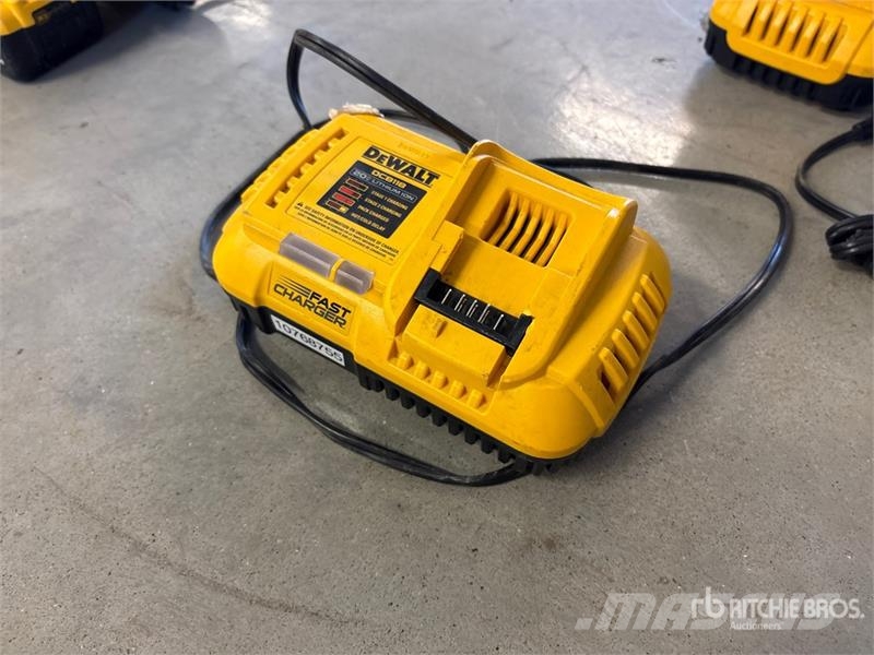 DeWalt DCB118 Charger Kiti naudoti statybos komponentai