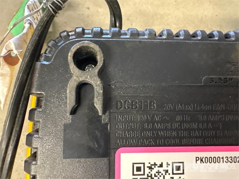 DeWalt DCB118 Charger Kiti naudoti statybos komponentai