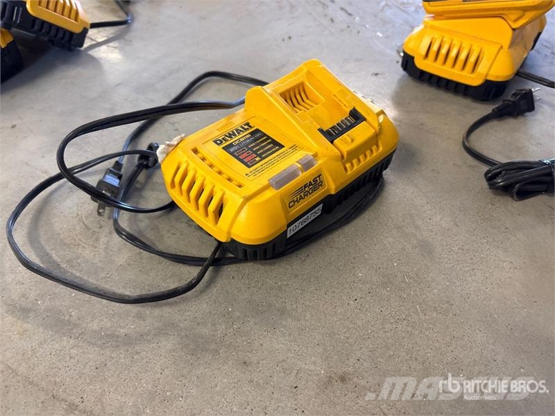DeWalt DCB118 Charger Kiti naudoti statybos komponentai