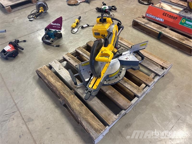 DeWalt DHS790AB Compound Miter Saw Ďalšie komponenty