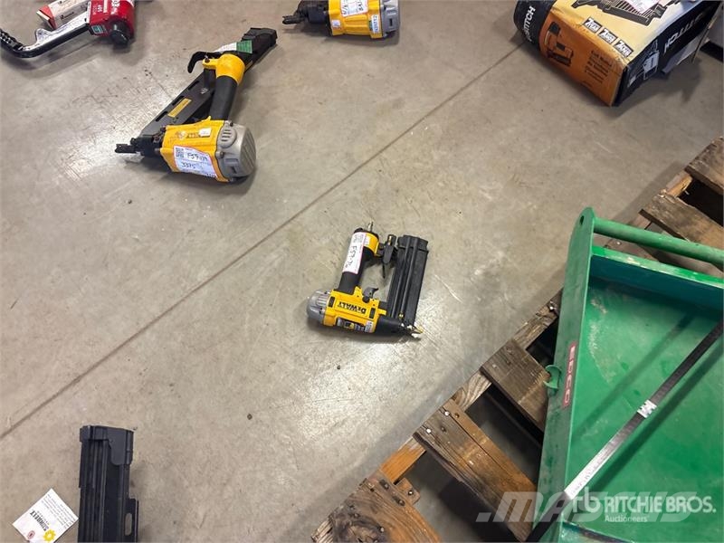 DeWalt DWFP12233 Pneumatic Brad Nailer Ďalšie komponenty