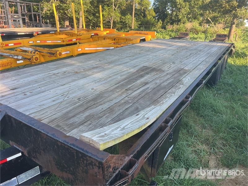 Diamond C 25 ft T/A Equipment Trailer Oprijwagen