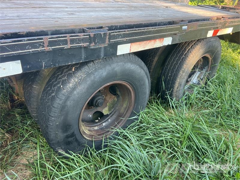 Diamond C 25 ft T/A Equipment Trailer Oprijwagen