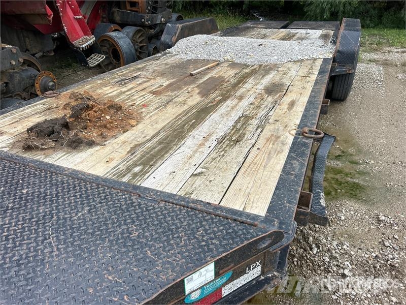 Diamond C LPX207 25 ft T/A Equipment Trailer 車両運搬用トレーラー