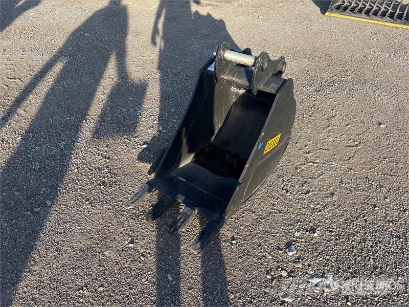 Diesel 18 in Digging Excavator Bucket - Fits 45mm Schaufeln