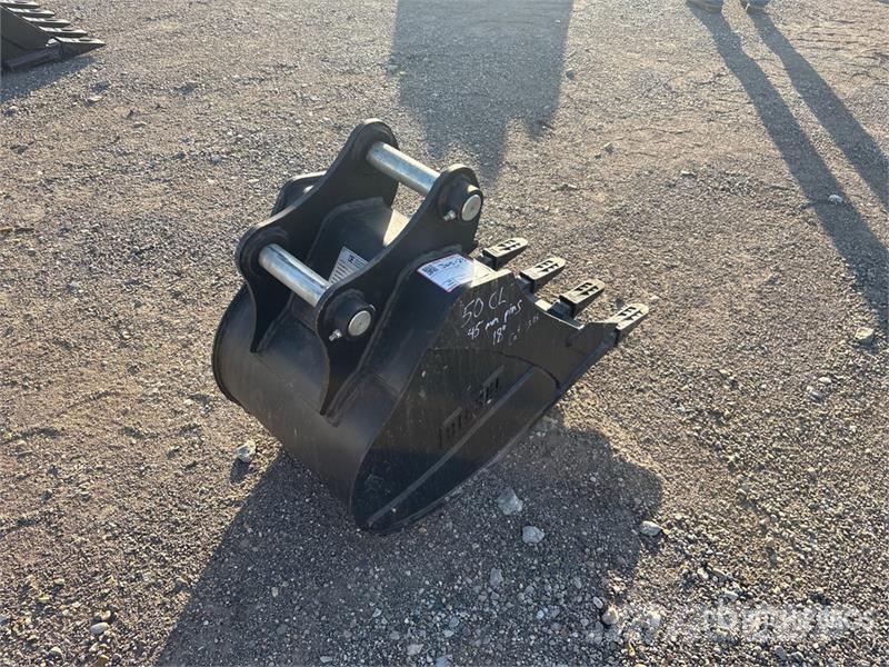 Diesel 18 in Digging Excavator Bucket - Fits 45mm Schaufeln