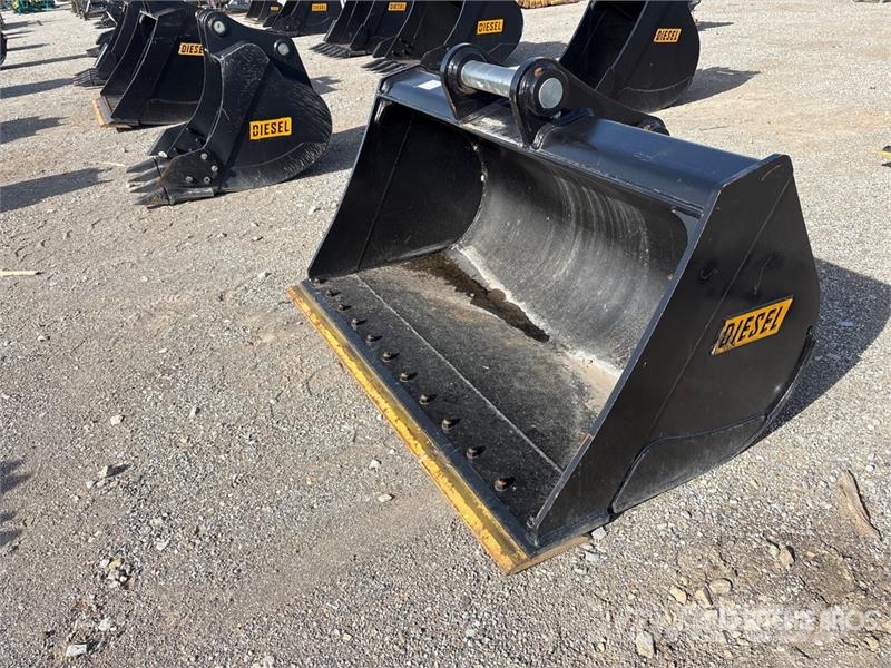 Diesel 200CL 72 in Excavator Bucket Skovle