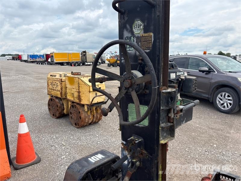 Dig R Mobile 550 S/A Power Auger Леки сондажи
